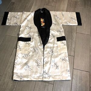 Reversible Kimono gold and black robe 👘